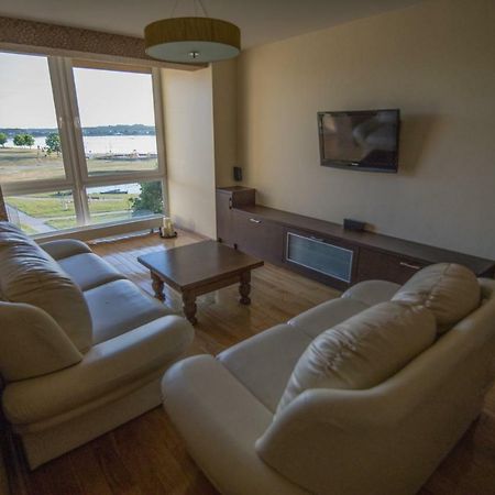 Cozy Apartment With A Wonderful Lake View Telšiai 외부 사진