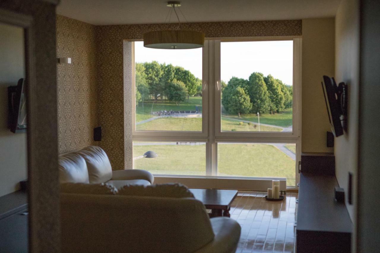 Cozy Apartment With A Wonderful Lake View Telšiai 외부 사진